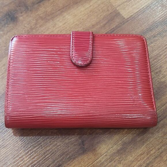 Louis Vuitton Handbags - EUC Authentic LV Red Epi Bifold Wallet